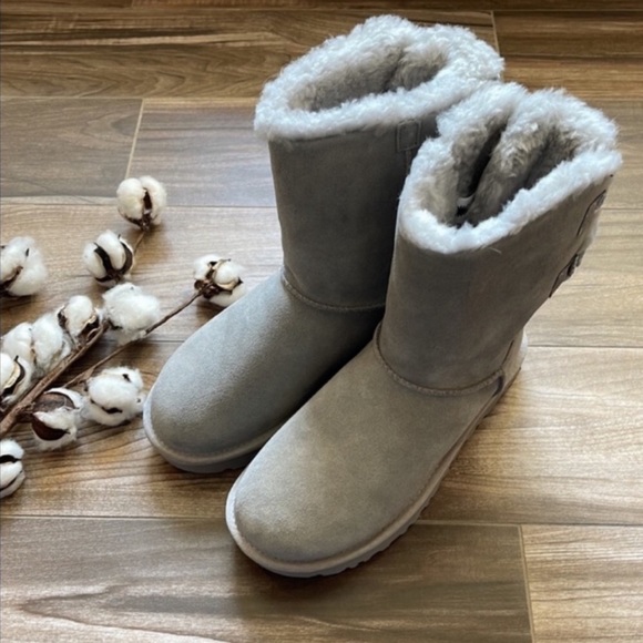 🌿UGG🌿 BAILEY BOW ABSTRACT SPLATTER BOOTS - Picture 9 of 15